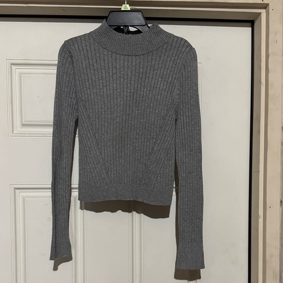 She + Sky Gray Ribbed Crop Top - Picture 1 of 2